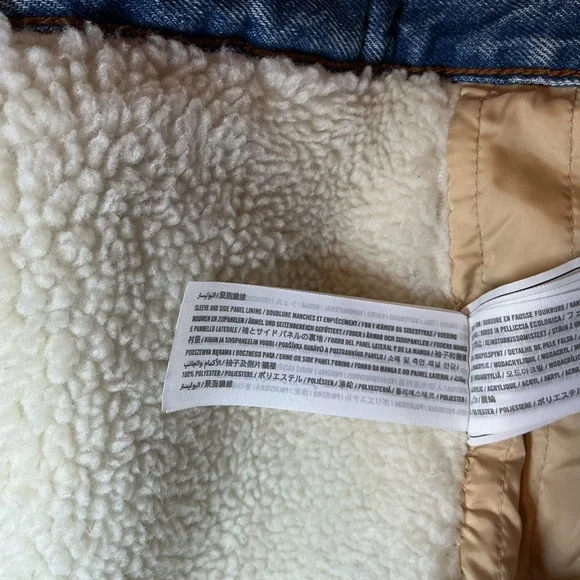 Abercrombie & fitch Denim Jacket with Faux Fur Collar - Picture 11 of 12